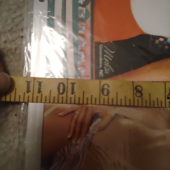 Hooter's Calendar new collectable vtg - Picture 11 of 12